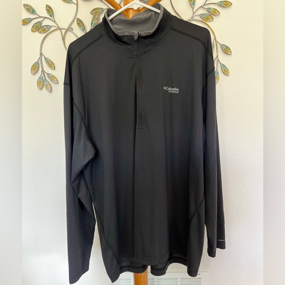 Columbia Charcoal Long Sleeve Half-Zip Top